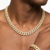 Diamond-shaped necklace